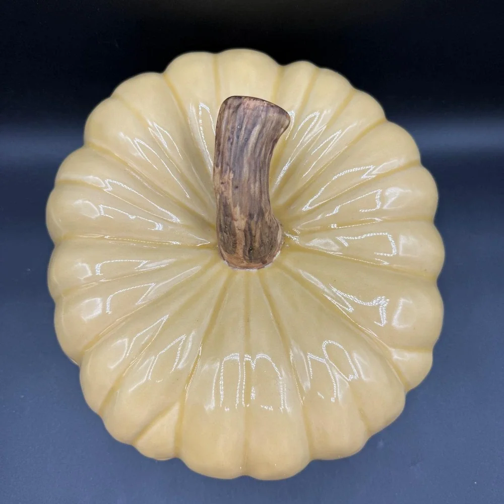 Williams Sonoma Large Pumpkin Soup Tureen Lidded Bowl Harvest Yellow Ceramic